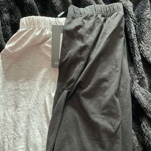 Black and grey two set leggings